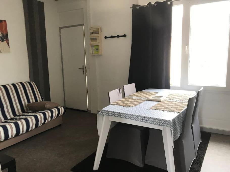 Proche De La Rue Saint Jean Apartment